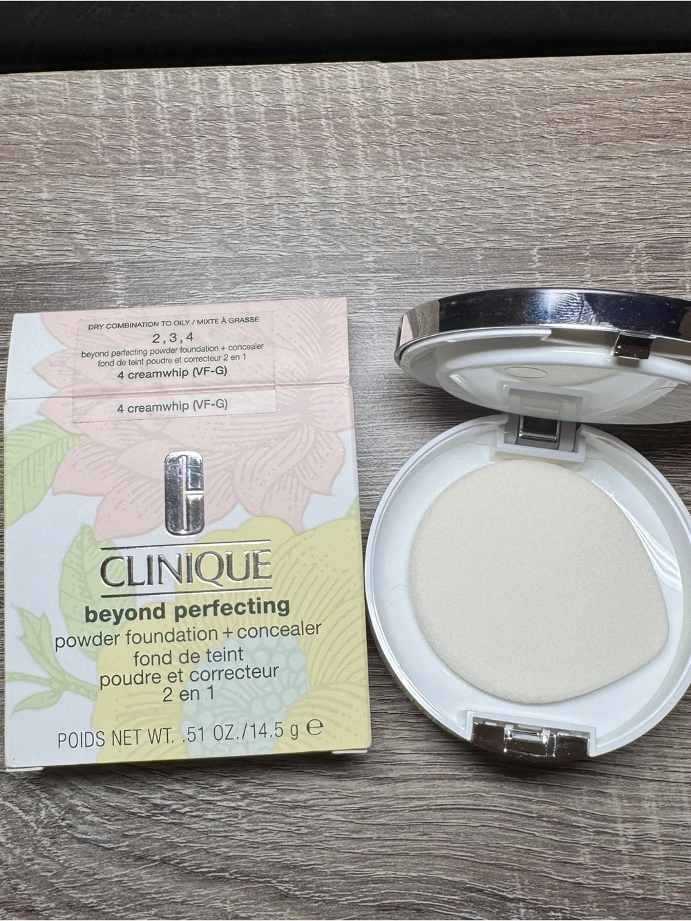 Clinique Beyond Perfecting Powder Foundation+ Concealer Shade 4 Creamwhip 2 In 1